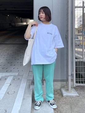 「SILAS（サイラス）のアイテム（Tシャツ/カットソー）」を使った、SILASさん（レディース・159cm）の春コーディネート