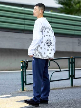 「SILAS（サイラス）のアイテム（Tシャツ/カットソー）」を使った、SILASさん（メンズ・180cm）の冬コーディネート