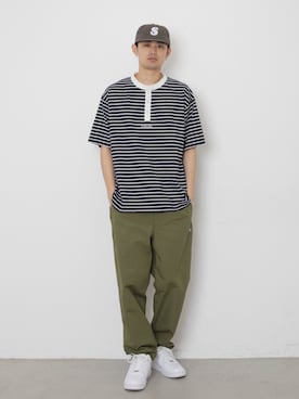 「SILAS（サイラス）のアイテム（Tシャツ/カットソー）」を使った、SILASさん（メンズ・180cm）の春コーディネート