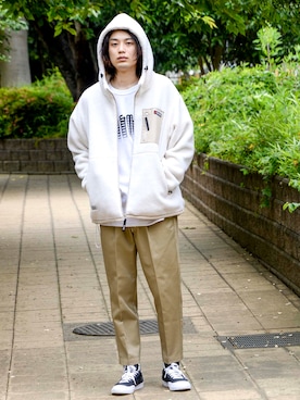 「コラボ」｜「アイテム（その他アウター）」を使った、SILASさん（メンズ・180cm）の秋コーディネート