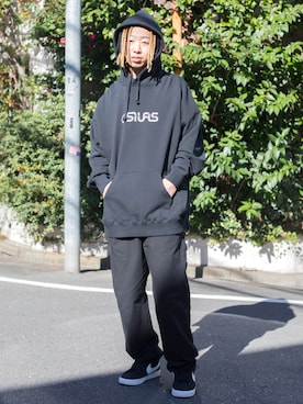 「SILAS（サイラス）のアイテム（トップス）」を使った、SILASさん（メンズ・180cm）の冬コーディネート