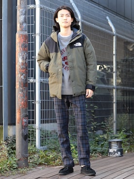 「アウトドアミックス」｜「アイテム（モカシン/デッキシューズ）」を使った、nakajima daisukeさん（メンズ・180cm）の冬コーディネート