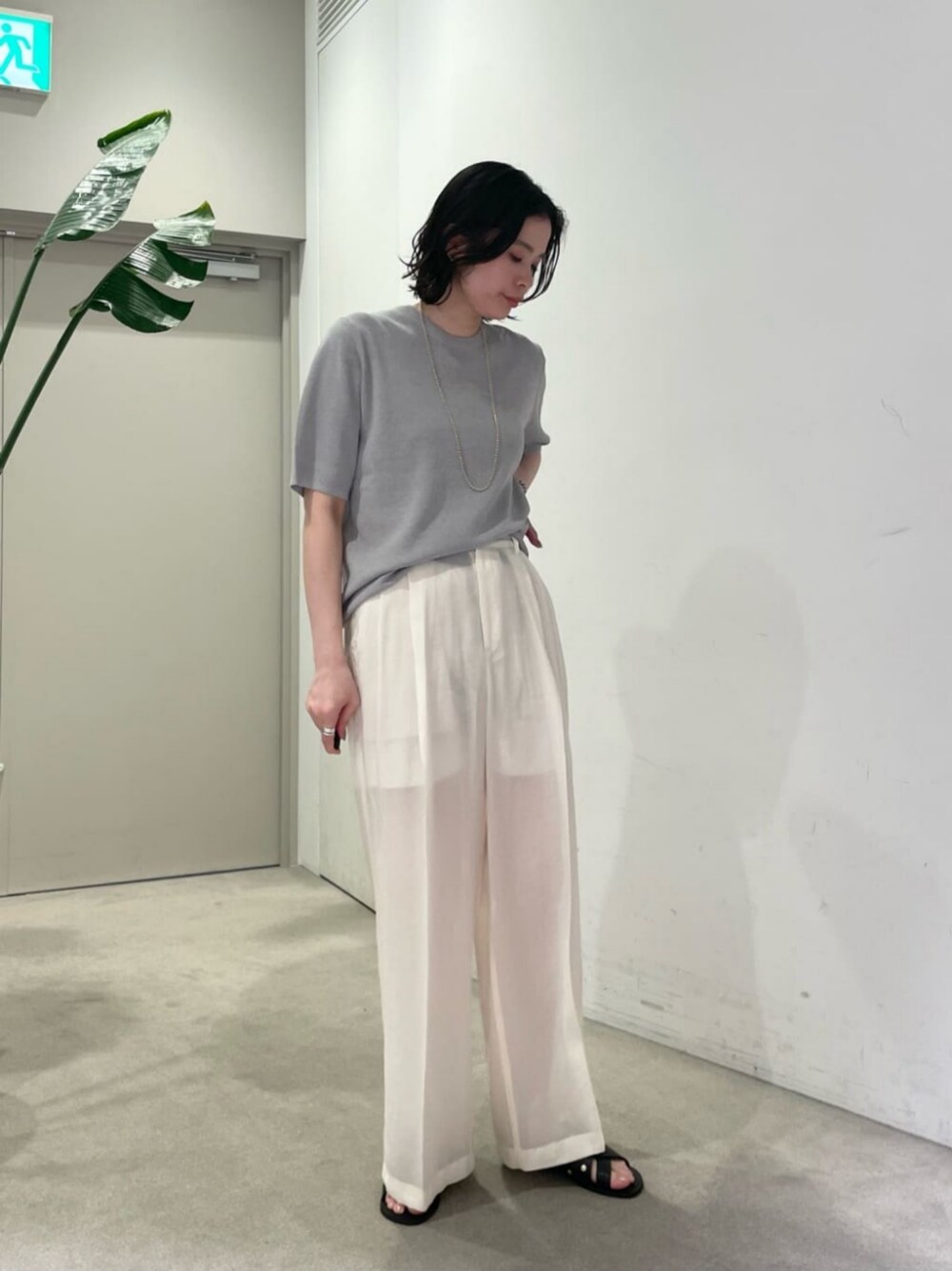 シアー タックパンツを使った人気ファッションコーディネート - WEAR