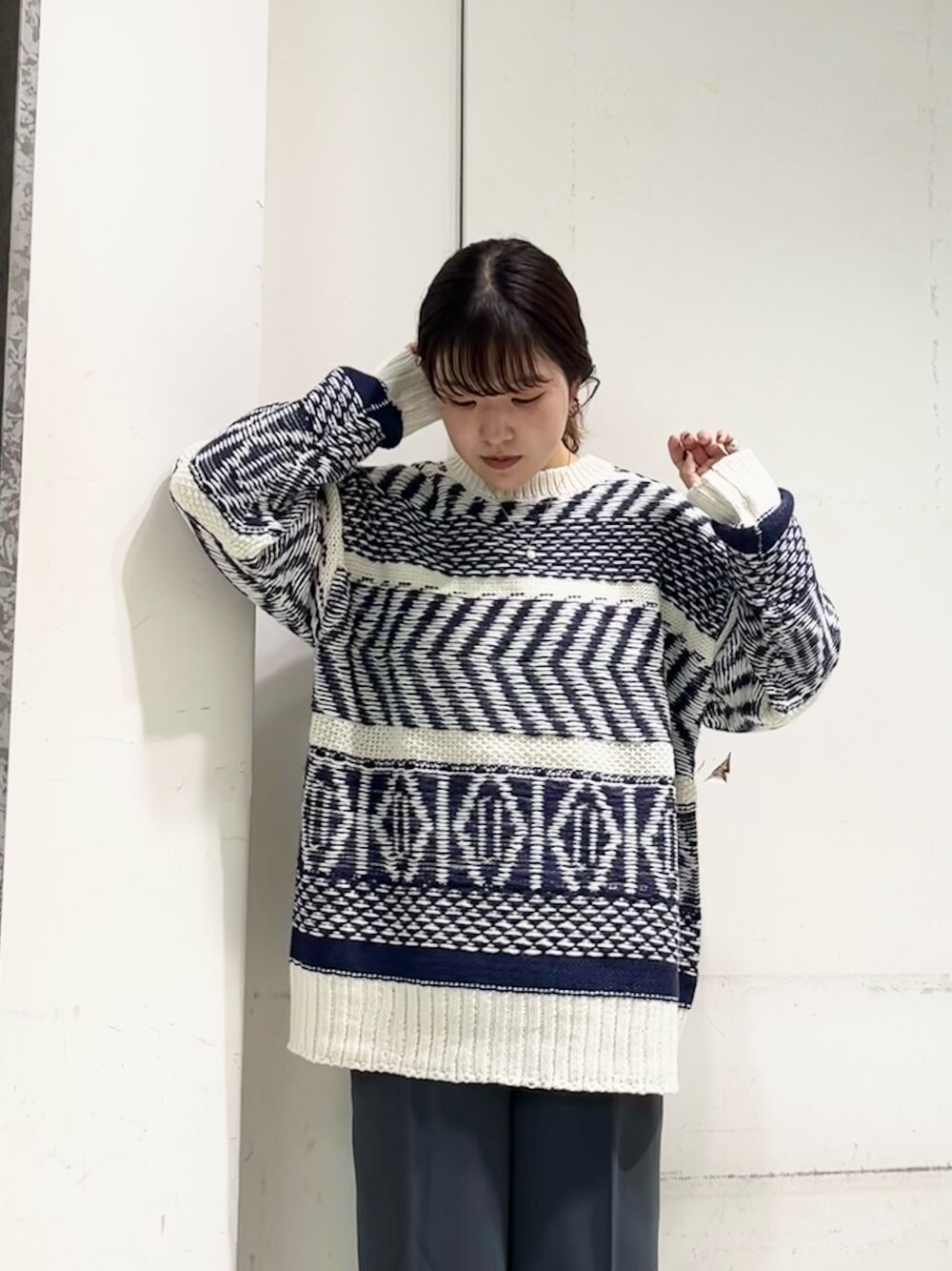 「KBF、ニット、ジャガードニット、オーバーサイズ、低身長、柄ニット」｜「KBFのジャガードオーバーニット（ニット/セーター、ブルー系）」を使った、sasaさん（レディース・153cm）の冬コーディネートの1枚目の写真