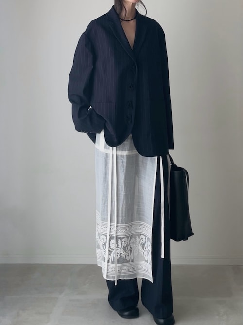 「ADAM ET ROPE'(アダムエロペ)のエンブロイダリーワンピーススカート(スカート)」を使った、B.さん(レディース・167cm)の秋コーディネート