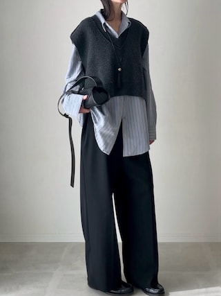 「anuke(アンヌーク)のVneck Lock Knitvest(ベスト)」を使った、B.さん(レディース・167cm)の秋コーディネート