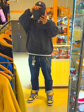 「アイテム（スニーカー）」を使った、factさん（メンズ・173cm）の冬コーディネート