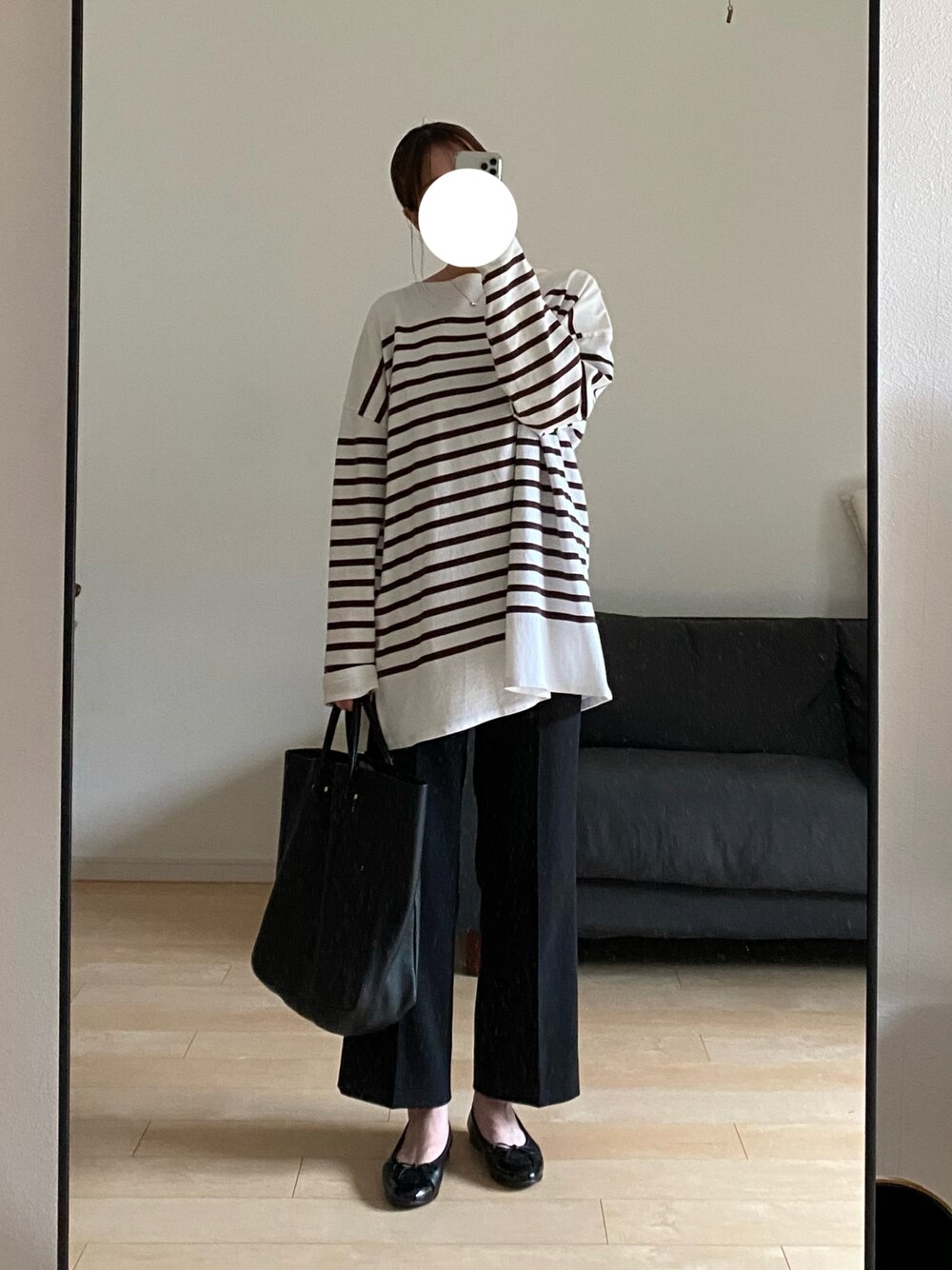 krmさんの「WCLOTH センタープレスパンツ◆（FRAMeWORK）」を使ったコーディネートの1枚目の写真