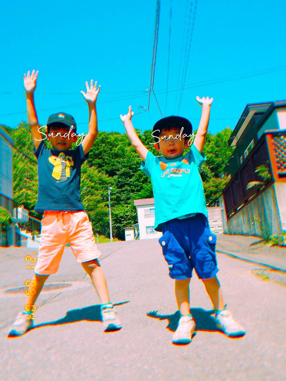 「patagoniaのアイテム（Tシャツ/カットソー、その他）」を使った、YSIさん（キッズ・122cm）の秋コーディネートの1枚目の写真
