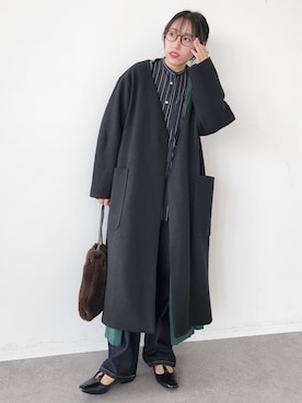 「ストライプシャツ」｜「アイテム（ノーカラーコート）」を使った、manaCAさん（レディース・151cm）の秋コーディネート