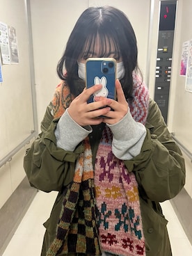 「easy as pieのアイテム（マフラー、その他）」を使った、あんさん（レディース・154cm）の冬コーディネート