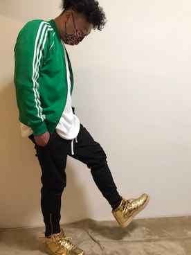 「アイテム（スウェット）」を使った、中川 健太郎さん（メンズ・175cm・30代）の秋コーディネート