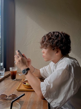 「ファッションの力を信じよう」｜「アイテム（腕時計）」を使った、りょうさん（メンズ・173cm）の秋コーディネート