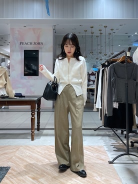 「CAPRICIEUX LE'MAGE（カプリシューレマージュ）の【Nanamiコラボ】ウエストマークZIPカーディガン（カーディガン/ボレロ、ホワイト系）」を使った、yuppy_lemage🍊さん（レディース・160cm）の秋コーディネート