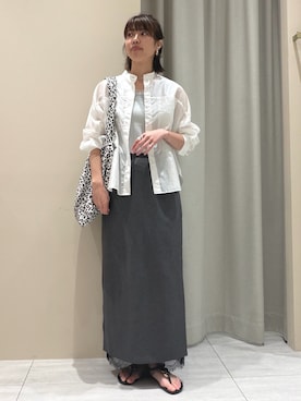 「Rouge vif Anna（ルージュヴィフアンナ）のシアースタンドネックシャツ/バンドカラーシャツ/春服/夏服/通勤/羽織（シャツ/ブラウス、ホワイト系）」を使った、SAYAKAさん（レディース・165cm）の春コーディネート