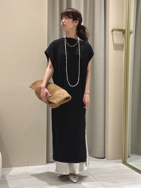 「EMMA　ROUGE VIF（エマルージュヴィフ）のアイテム（パンプス）」を使った、SAYAKAさん（レディース・165cm）の秋コーディネート