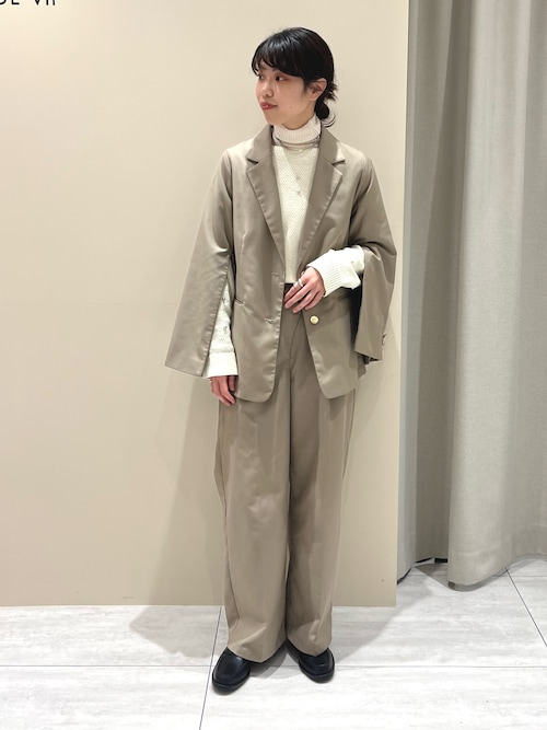 セール】【一部店舗限定】【2点セット】スリットジャケット セール】【一部店舗限定】【2点セット】スリットジャケット