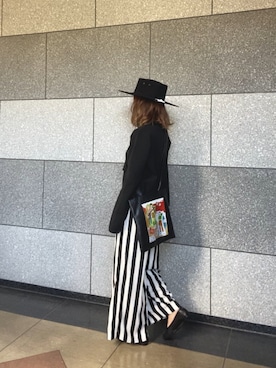 「VACANCY（ヴァカンシー）の【Akari Kuramoto×VACANCY】コラボコラージュイラストマルチトート（トートバッグ）」を使った、cbさん（レディース・159cm）の秋コーディネート