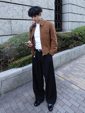 「Regen Glanz（レーゲングランツ）の2 tuck straight slacks / ツータックストレートスラックス（スラックス、ブラック系）」を使った、taichiさん（メンズ・185cm）の春コーディネート