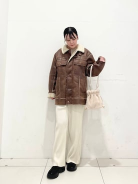 「KBF（ケイビーエフ）のオーバーサイズボアジャケット（その他アウター）」を使った、nanaさん（レディース・162cm）の秋コーディネート