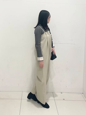 「SENSE OF PLACE by URBAN RESEARCH（センスオブプレイスバイアーバンリサーチ）の2WAYベルトツキベアパンツ（サロペット/オーバーオール）」を使った、nanaさん（レディース・162cm）の冬コーディネート