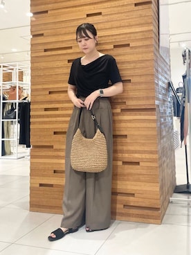 「帰省コーデ」｜「アイテム（スラックス）」を使った、nanaさん（レディース・162cm）の夏コーディネート