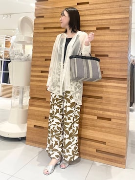 「やや暑い」｜「アイテム（スラックス）」を使った、nanaさん（レディース・162cm）の春コーディネート