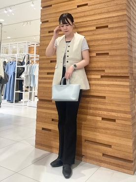 「SENSE OF PLACE by URBAN RESEARCH(センスオブプレイスバイアーバンリサーチ)のストレッチフレアパンツ(その他パンツ、ブラック系)」を使った、nanaさん(レディース・162cm)の春コーディネート