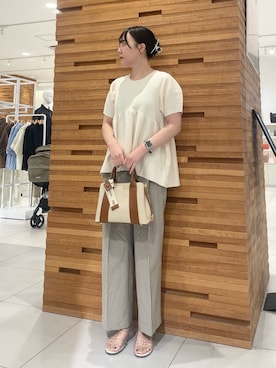 「SENSE OF PLACE by URBAN RESEARCH(センスオブプレイスバイアーバンリサーチ)の『XS,TALLサイズ/WEB限定』『イージーケア』ワイドイージーパンツ(スラックス、ベージュ系)」を使った、nanaさん(レディース・162cm)の春コーディネート