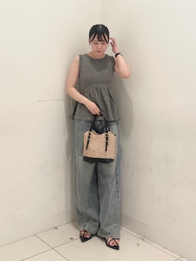 「SENSE OF PLACE by URBAN RESEARCH（センスオブプレイスバイアーバンリサーチ）のメランジフリルペプラムニットトップ（ニット/セーター、グレー系）」を使った、nanaさん（レディース・162cm）の夏コーディネート