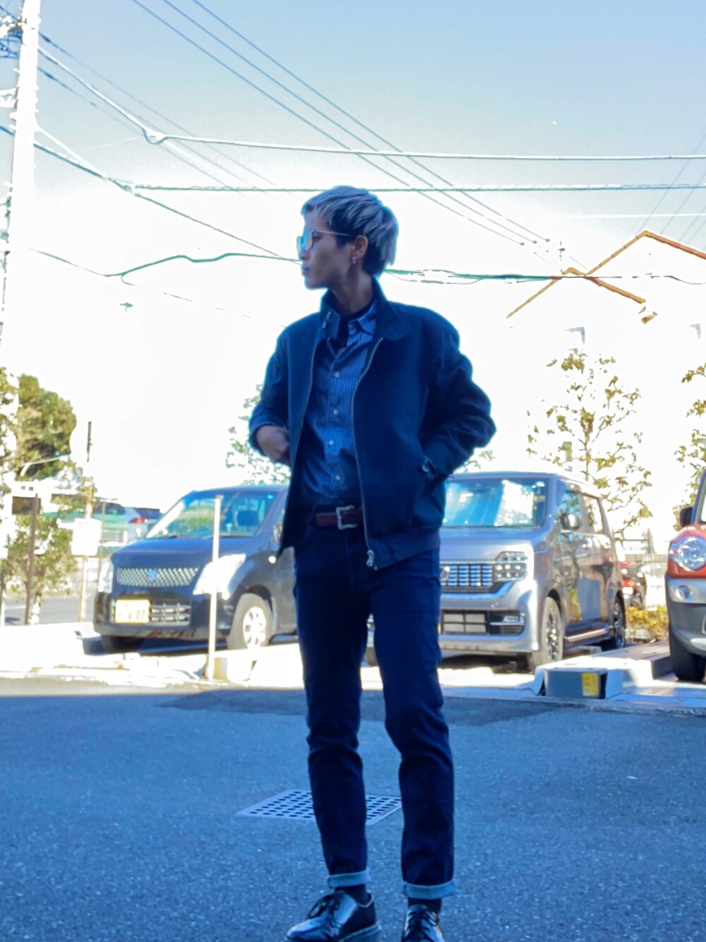 「休日コーデ、デニム、オトナカジュアル、低身長女子、ユニクロ、カジュアル、キレイめカジュアル、ボーイッシュ」｜「UNIQLOのエクストラファインコットンオーバーサイズロングシャツ（ストライプ・長袖）（シャツ/ブラウス、ブルー系）」を使った、植物子羊さん（レディース・154cm）の冬コーディネートの1枚目の写真