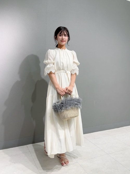 新品】プロポーションボディドレッシング刺繍レーススリーブ