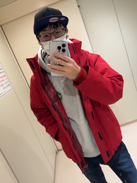 「アイテム（ダウンジャケット/コート、レッド系）」を使った、sh-yaさん（メンズ・176cm）の冬コーディネート