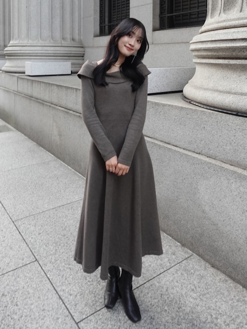 セール】アシメオフショル風ニットフレアワンピ[高身長サイズMT/低身長