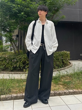 「アイテム（スラックス、グレー系）」を使った、kosukeさん（メンズ・181cm）の秋コーディネート