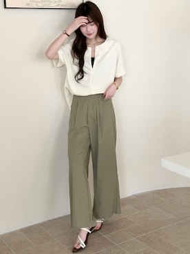 「DAY CLOSET（デイ クローゼット）の【前後2WAYバックorフロントジップ】1枚で2通りの着こなし。半袖ドルマンラウンドヘムトップス レディース（Tシャツ/カットソー、ホワイト系）」を使った、TeddyShopさん（レディース・158cm）の秋コーディネート