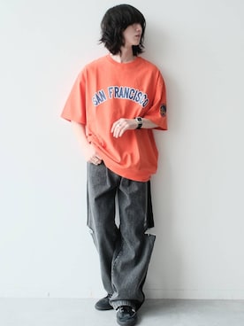 「アイテム（Tシャツ/カットソー、オレンジ系）」を使った、けーごさん（メンズ・169cm・20代）の春コーディネート
