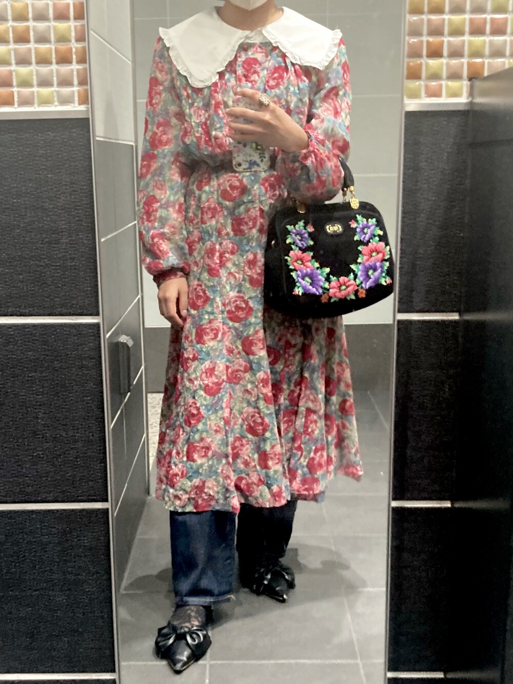 「きれいめカジュアル、秋ルック紹介するよ、休日スタイル、秋服、秋服コーデ、カラーコーデ、カジュアルガーリー、ワンピースコーデ、パンツコーデ、カラー×コーデ、きれいめ、ロングワンピース」｜「ZAKKA-BOXのバックストラップリボンパンプス（パンプス、ブラック系）」を使った、yamさん（レディース・154cm）の秋コーディネートの1枚目の写真