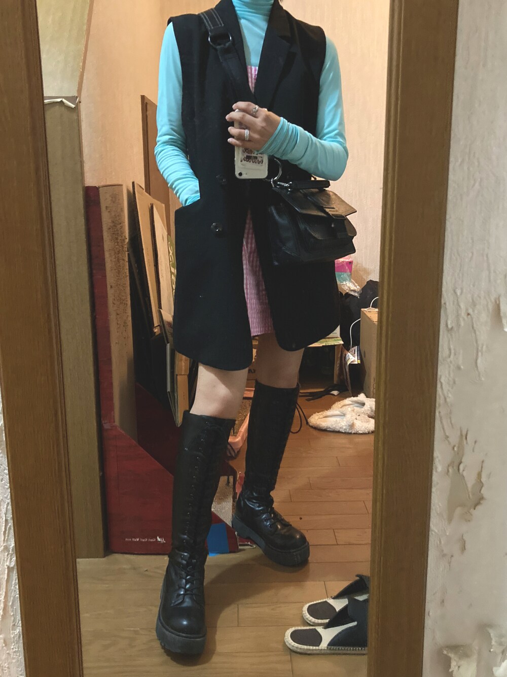 「モード、オトナ女子、休日スタイル、低身長コーデ、着回しコーデ、ワンピース、キャミワンピ、ミントグリーン、カジュアル」｜「WCのギンガムミニキャミワンピース（ワンピース、ピンク系）」を使った、yamさん（レディース・154cm）の夏コーディネートの1枚目の写真