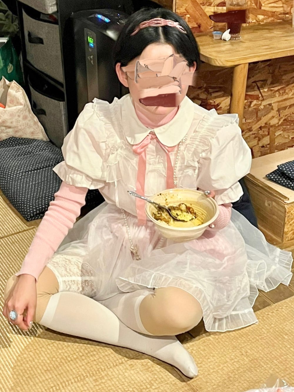「ピンク、春のNewスタイル、WEARyouthコーデ、春服コーデ、楽チンコーデ、春、お出かけコーデ、お花見コーデ、ボリューム袖、春夏コーデ、淡色女子、ピンクコーデ、淡色コーデ、カラーコーデ、ホワイトコーデ」｜「SHEINのアイテム（エプロン、ホワイト系）」を使った、yamさん（レディース・154cm）の春コーディネートの1枚目の写真