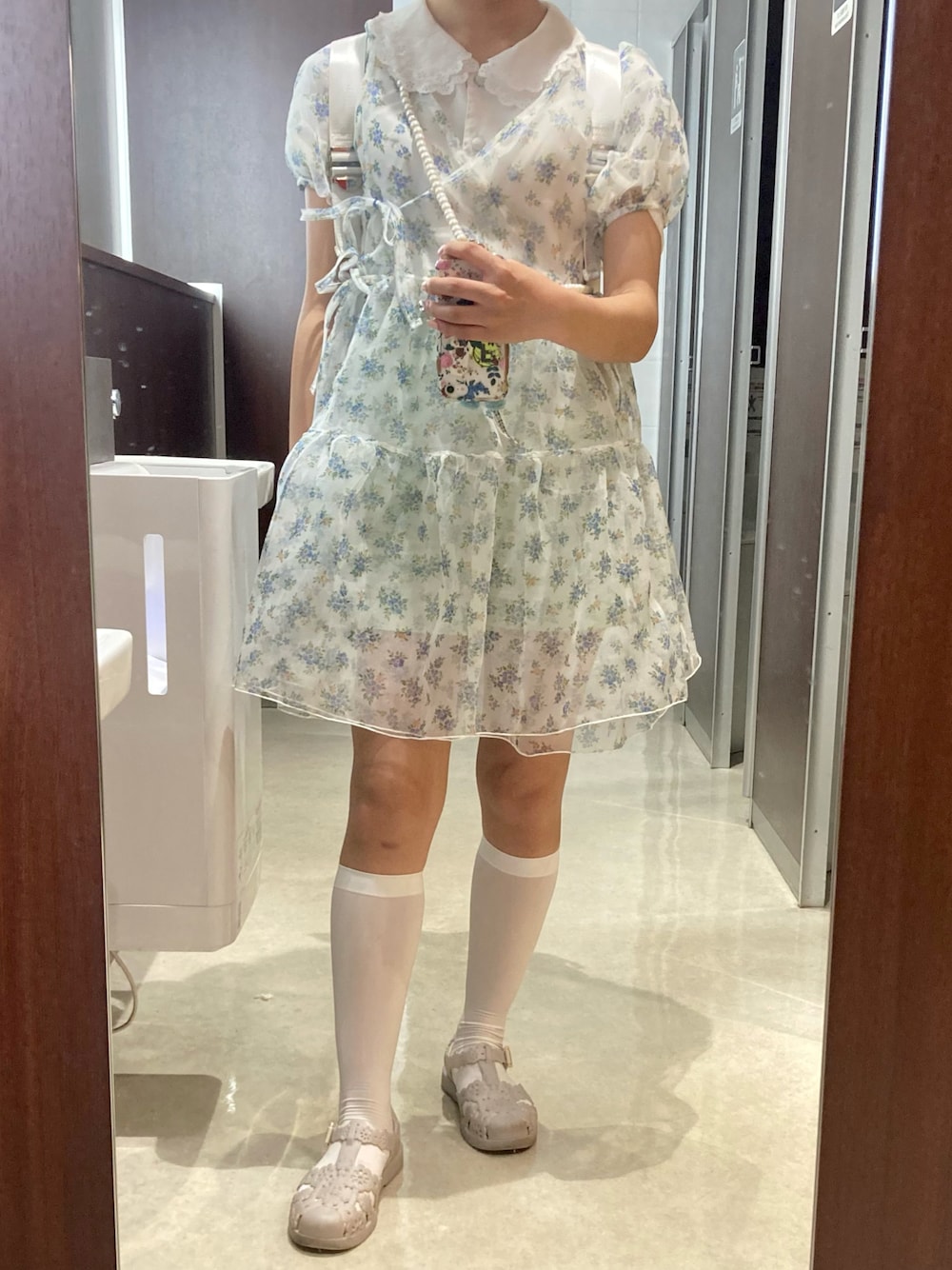 「ショートパンツ、アツいコーデ全部見せ、夏コーデ、休日コーデ、パンツコーデ、カジュアル、ブラウス、透け感、レイヤードスタイル、カジュアルガーリー、ボリューム袖、カラー×コーデ、ワンピーススタイル、お出かけコーデ、チュニック」｜「POPPYのアイテム（チュニック、ブルー系）」を使った、yamさん（レディース・154cm）の夏コーディネートの1枚目の写真