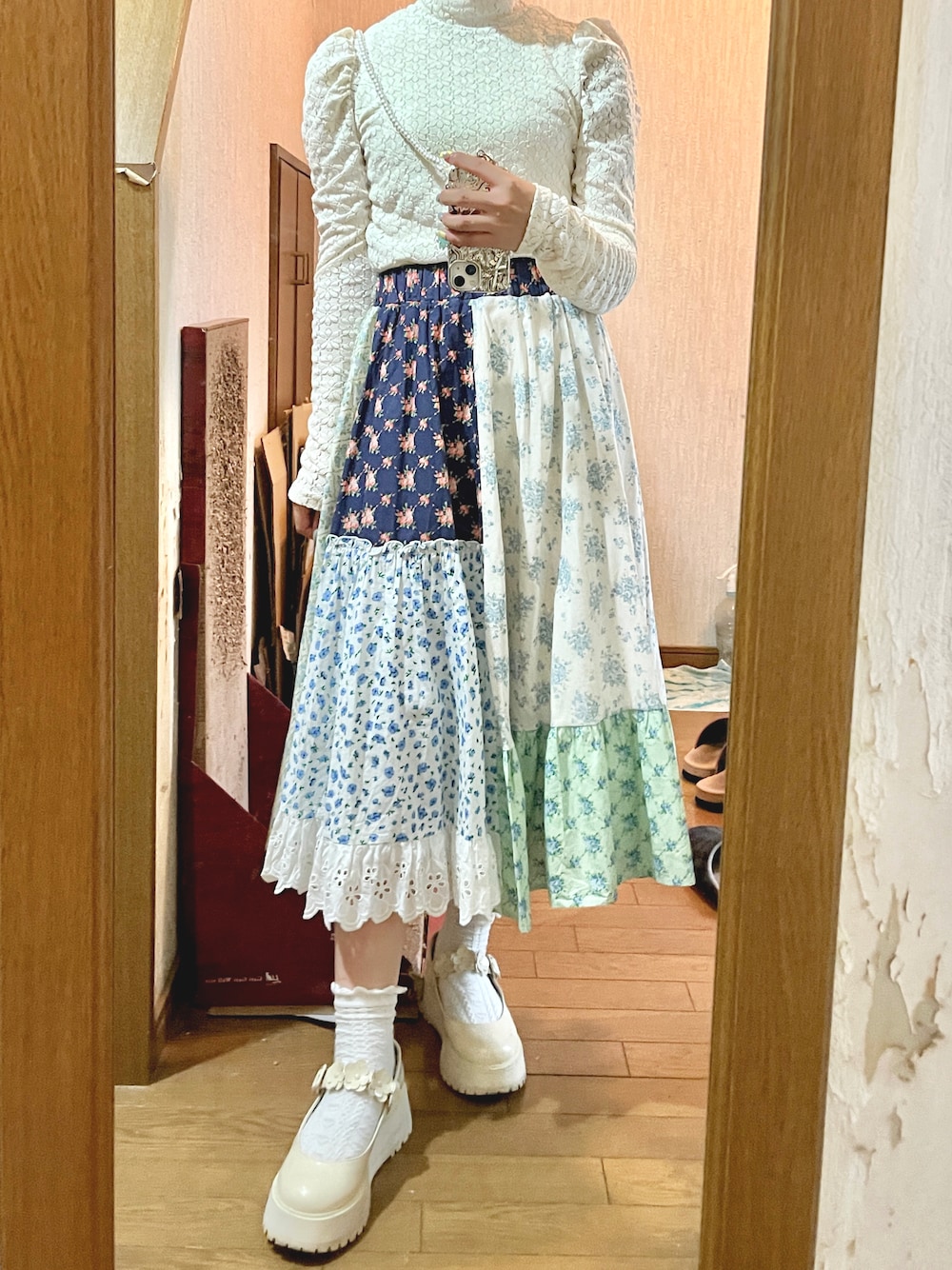 「シアートップス、夏コーデ、さらっと晴れやかスナップ、サマースタイル、大人可愛い、夏、シアーシャツ、爽やかコーデ、厚底、レース、さわやか」｜「POPPYのアイテム（スカート、ブルー系）」を使った、yamさん（レディース・154cm）の夏コーディネートの1枚目の写真