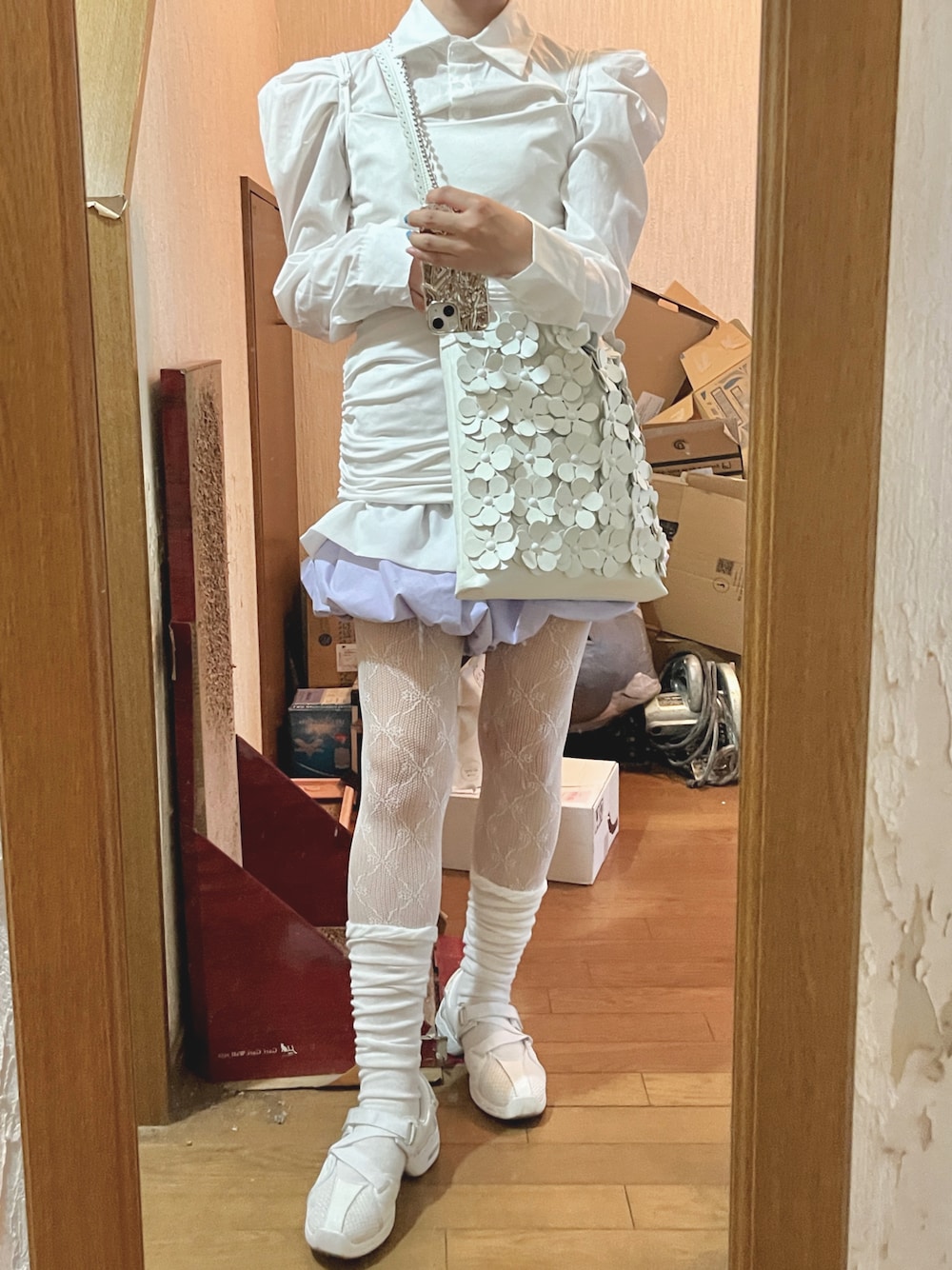 「夏コーデ、お出かけコーデ、スニーカーコーデ、夏服、秋先取りコーデ、秋服準備はじめました、夏ファッション、韓国ファッション、カジュアルコーデ、キレイめ、ガーリー、ショルダーバッグ、スニーカー、SHEIN、カジュアルガーリー」｜「Foundrymewsのアイテム（シューズ、ホワイト系）」を使った、yamさん（レディース・154cm）の夏コーディネートの1枚目の写真
