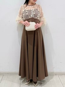 3Dフラワー刺繍ボリュームスリーブブラウス×フレアキャミソール