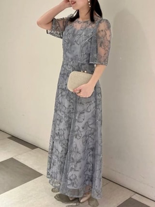 ドレス フラワーモチーフスパンコール刺繍ミモレ丈袖付きパーティー