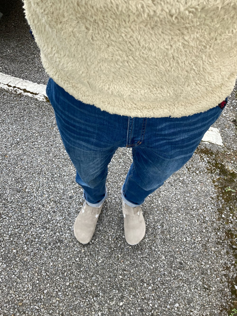 「patagonia、パタゴニア、ロスガトスクルー、GRAMICCI、グラミチ、NNパンツ、birkenstock、ビルケンシュトック、ロンドン」｜「GramicciのGRAMICCI/グラミチ　DENIM NN-PANTS/デニムエヌエヌパンツ（デニムパンツ、ブルー系）」を使った、k-sukeさん（メンズ・179cm）の冬コーディネートの1枚目の写真