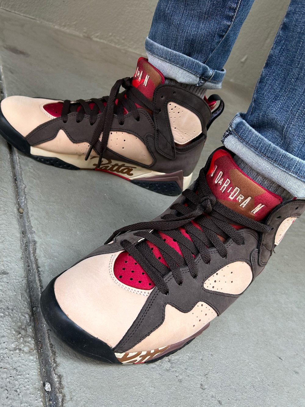 「大人カジュアル、エアジョーダン、PATTA、ヌバック、スエード、ベロア、スニーカー」｜「AIR JORDANのアイテム（スニーカー、ブラウン系）」を使った、yasucocoさん（メンズ・172cm）の冬コーディネートの1枚目の写真