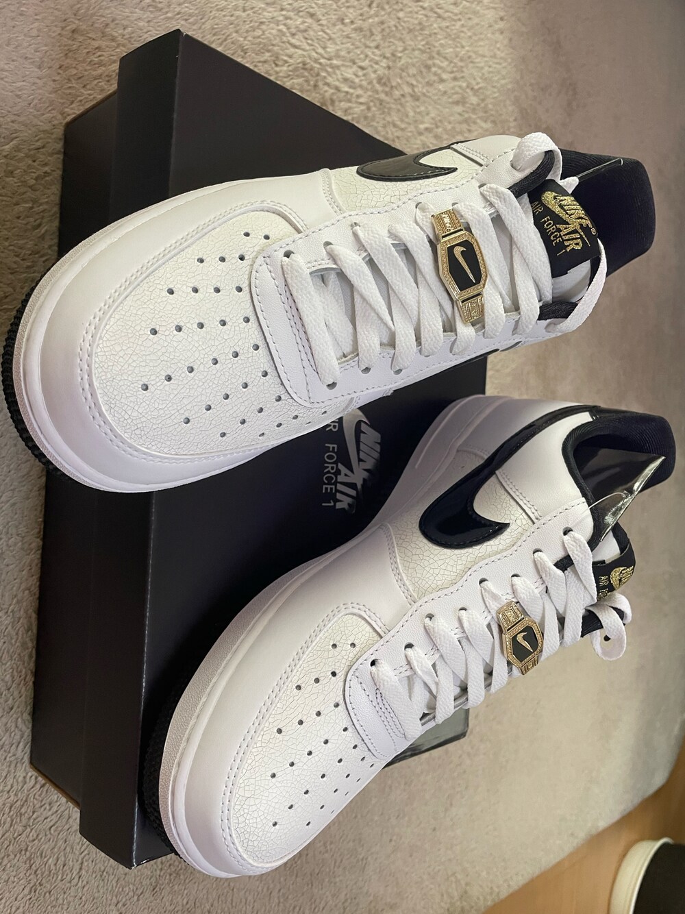 「エアフォース1、ワールドチャンピオン、白スニーカー、黒スウォッシュ」｜「NIKEのアイテム（スニーカー、ホワイト系）」を使った、yasucocoさん（メンズ・172cm）の夏コーディネートの1枚目の写真