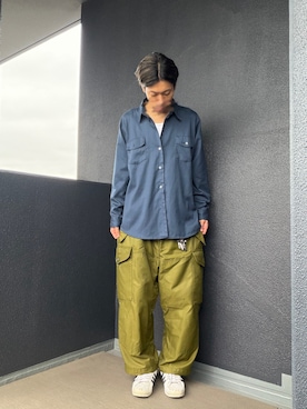 「古着のアイテム（シャツ/ブラウス、ブルー系）」を使った、iSHiさん（メンズ・181cm）の秋コーディネート