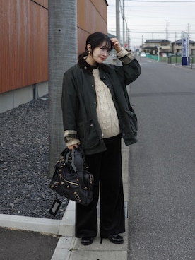 「バブアー女子」｜𝙔𝙐𝙆𝙄さん（レディース・163cm）の冬コーディネート